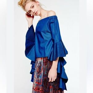 Women’s Garcia renaissance off the shoulder NWT Royal Blue Top Size Large